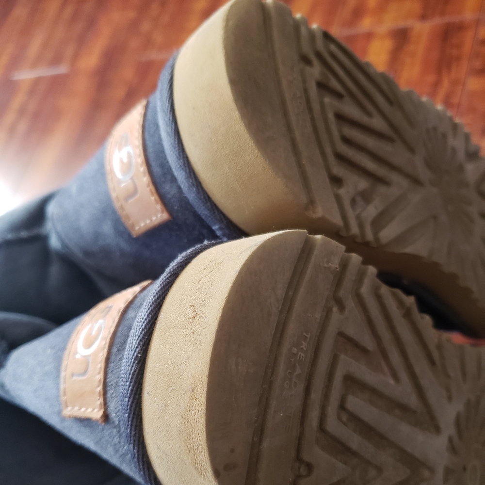 UGG Winter Boots - Picture 5 of 7